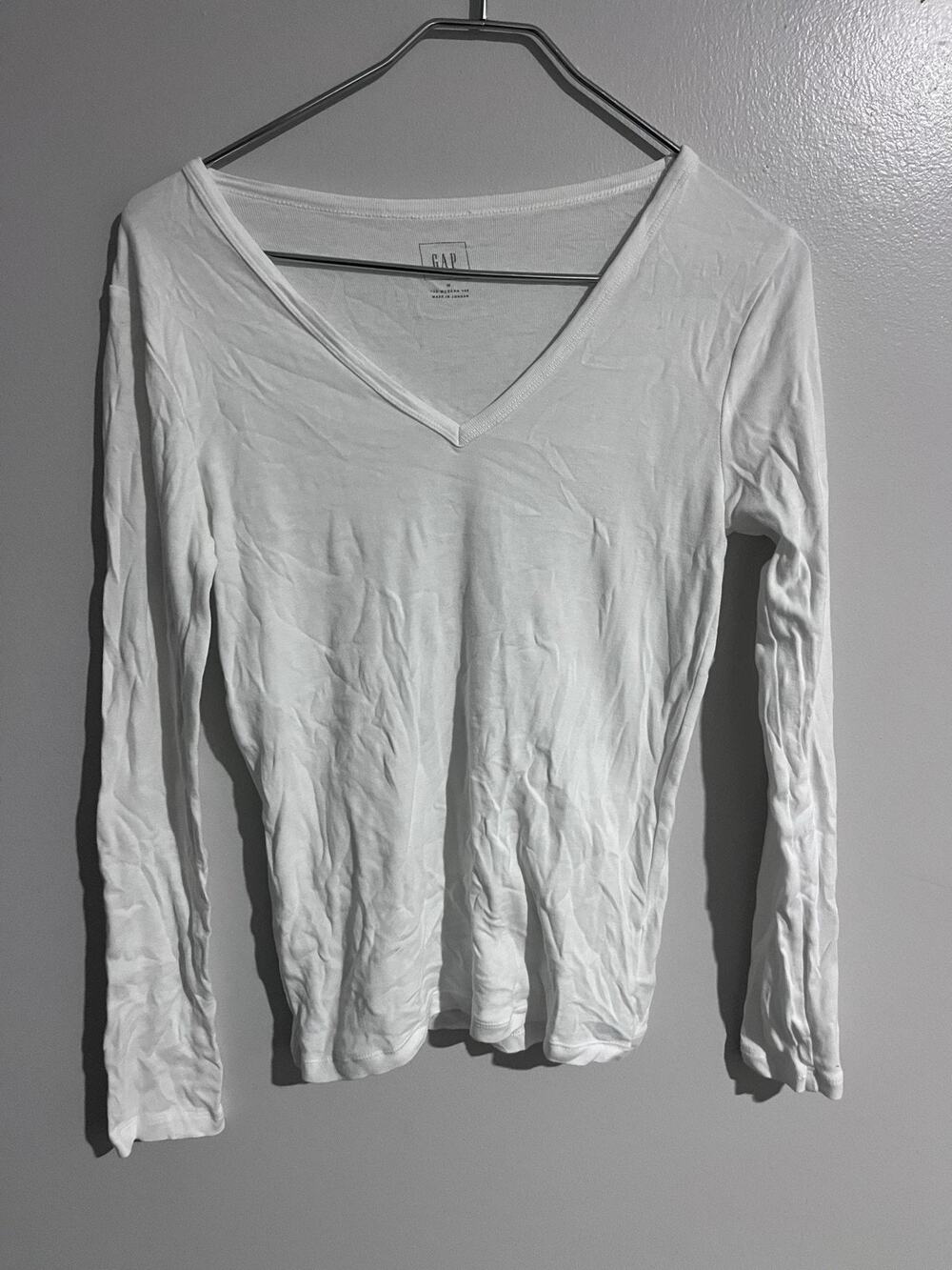 Gap T-Shirt Womens M White V-Neck Long Sleeve Jersey Slim Cotton Modal